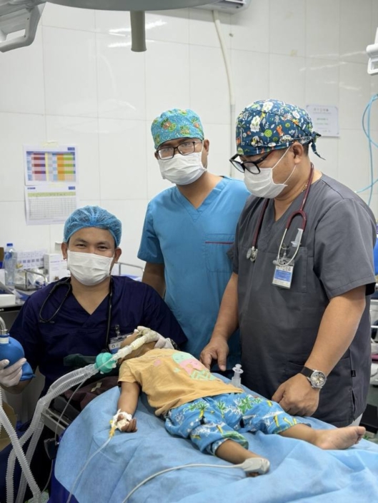 11. Kinder-OP-Mission 2015, Stung Treng, Kambodscha